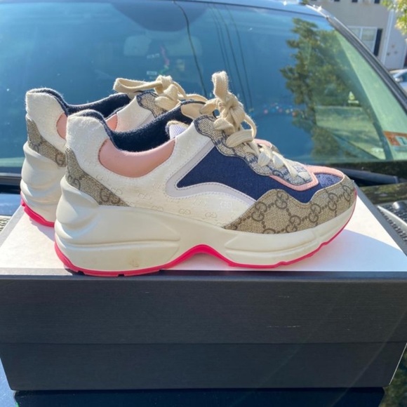 Gucci Rhyton Sneakers - Picture 4 of 6